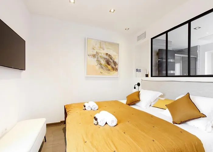 Apartment Ginabelayourhosthelper Saint-Tropez