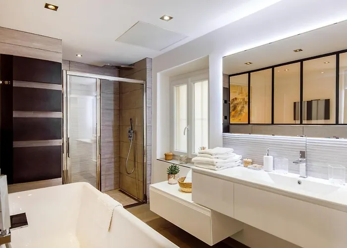 Apartment Ginabelayourhosthelper Saint-Tropez